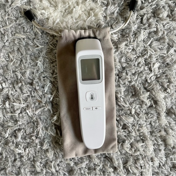 Sharper Image Touchless Thermometer - Picture 3 of 9